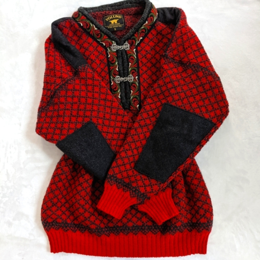 Vintage Volund Norwegian Pure New LambsWool Latch Front Elbow Patch Sweater